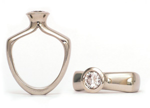 Helena Diamond ring by Martinus