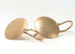 Martinus Earrings - simplicity in Canadian jewelry design