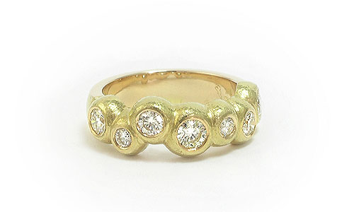 Barnacle Friends - woman's diamond ring yellow gold handmade Martinus