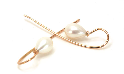 Shepherd Hooks with pearls on 18k rose gold