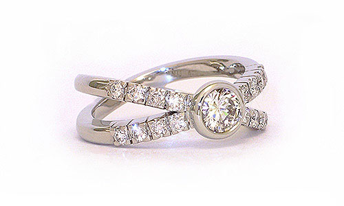 Fly Away - woman's diamond ring white gold handmade Martinus