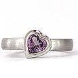 Heart Reasons - gemstone ring with natural spinel in white gold handmade Martinus