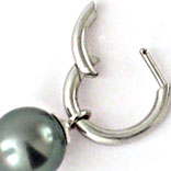 Hoop Earrings in white gold 18k and Tahitian black pearls by Martinus
