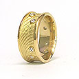 Pebbles - diamond ring yellow gold handmade Martinus